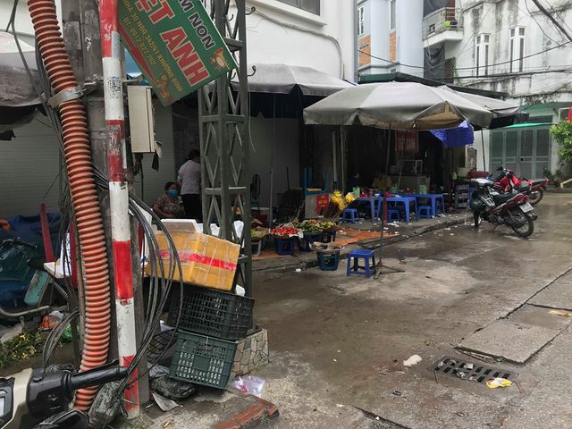 Sau vụ cháy Rạng Đông: Nhiều nhà dân nhận "lệnh" di dời, sơ tán con về quê sau vu chay kinh hoang nhieu nha dan nhan lenh di doi so tan con ve que