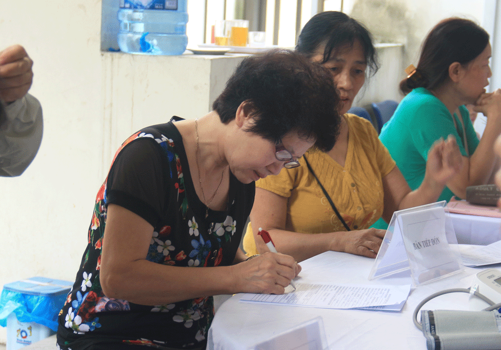 Ai được xét nghiệm thủy ngân miễn phí sau vụ cháy công ty Rạng Đông? ai duoc xet nghiem thuy ngan mien phi sau vu chay cong ty rang dong