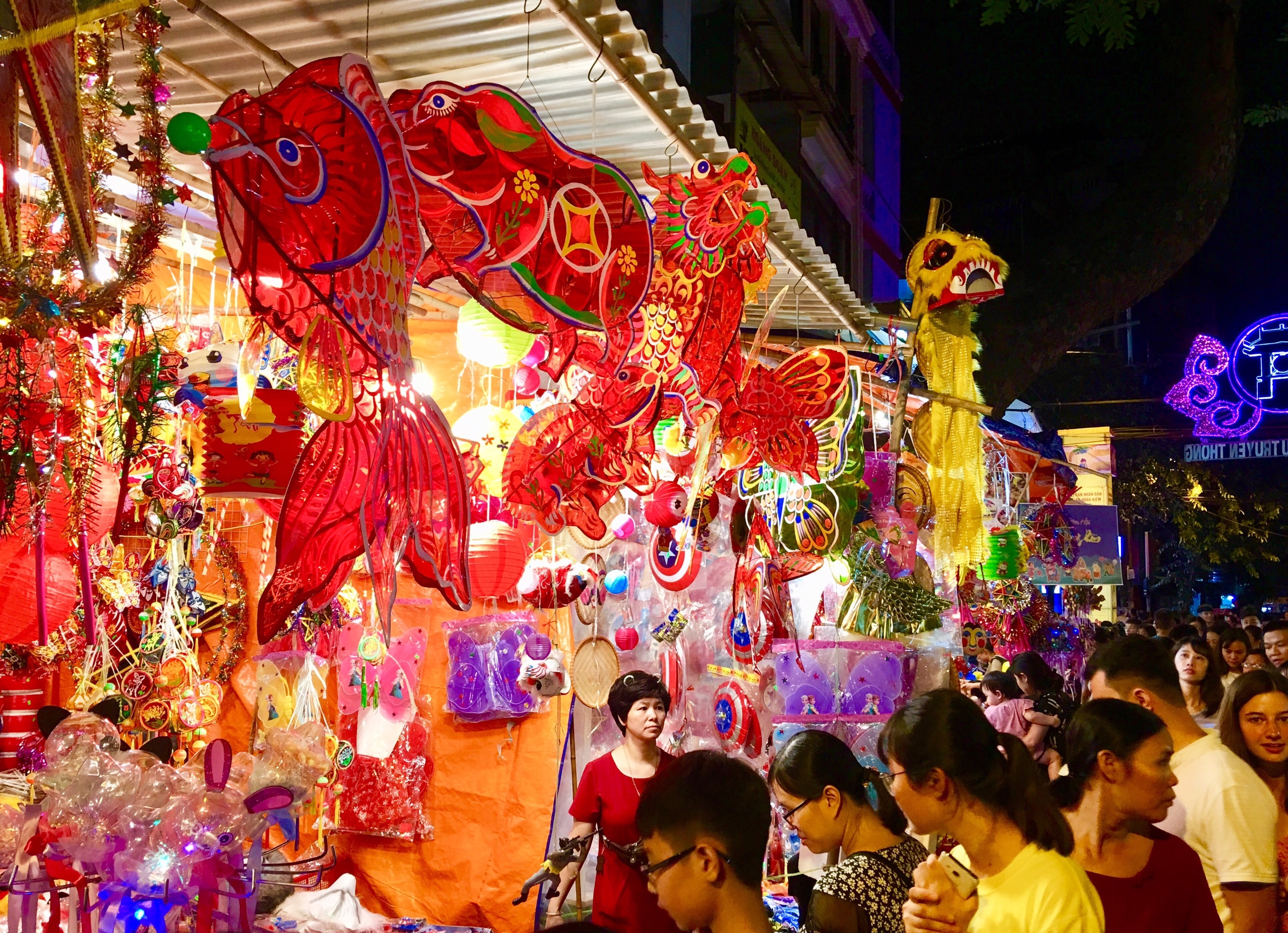 Phố Hàng Mã ngập tràn màu sắc đón Tết Trung thu 2019 pho hang ma ngap tran mau sac don tet trung thu 2019