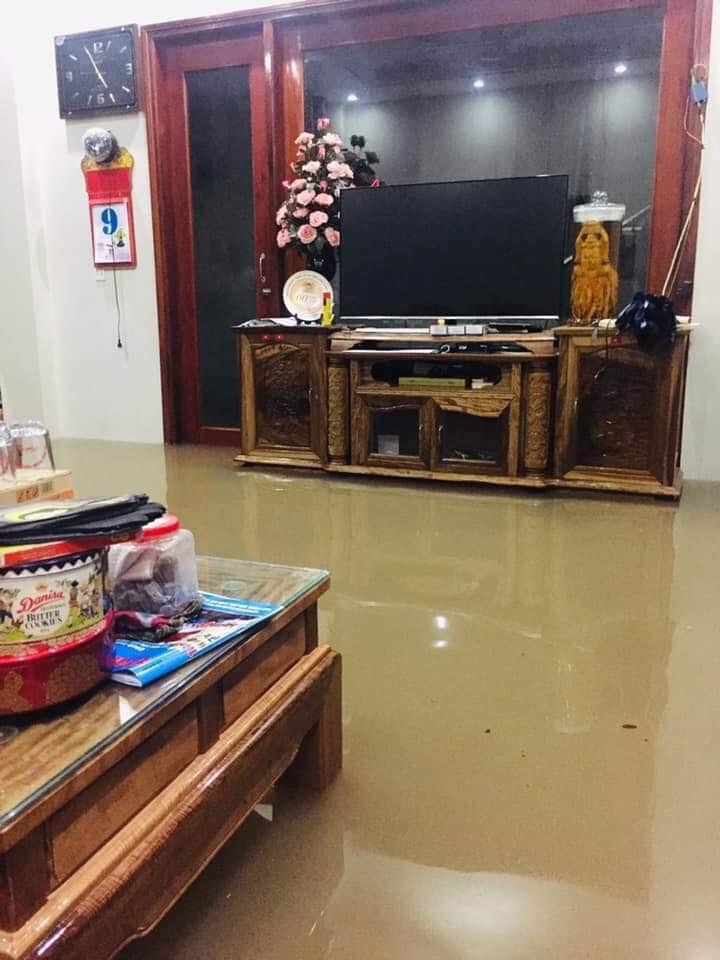mua to tu dem den sang thai nguyen chim trong bien nuoc