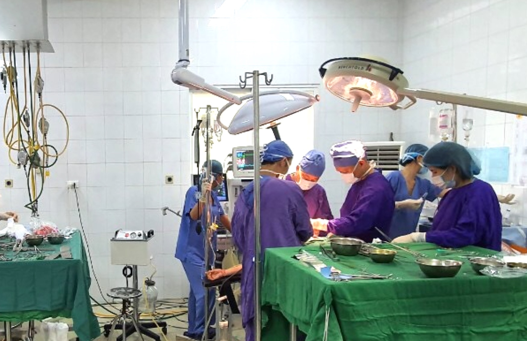 Vụ án mạng ở Đan Phượng: Nạn nhân sống sót duy nhất được xuất viện vu an mang o dan phuong nan nhan song sot duy nhat duoc xuat vien