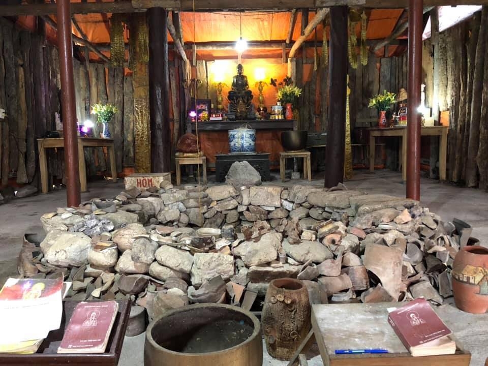 gian nan duong len chua dia nguc o tam dao