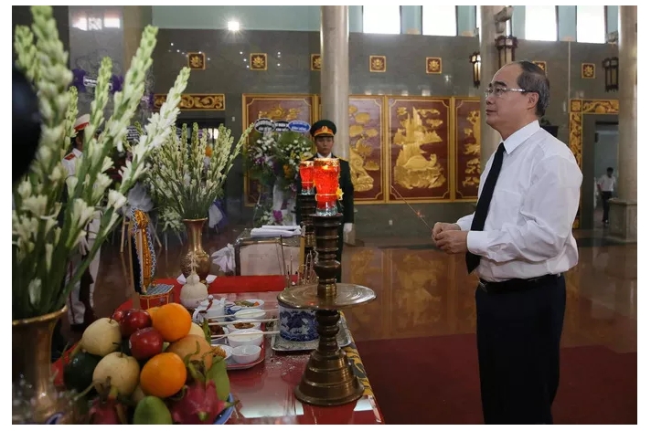 Xúc động tang lễ anh hùng phi công Nguyễn Văn Bảy tại TP HCM xuc dong tang le anh hung phi cong nguyen van bay tai tp hcm