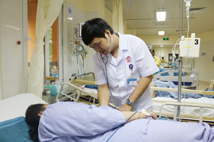 Sốc phản vệ, nguy kịch sau khi ăn ruốc biển với thịt gà soc phan ve nguy kich sau khi an ruoc bien voi thit ga