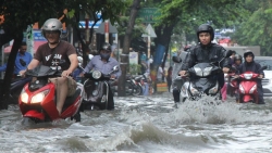 va cham voi xe dau keo ca gia dinh thuong vong o tphcm
