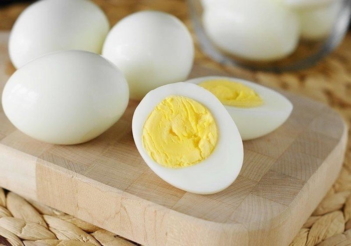 Trị mụn đầu đen bằng trứng gà có thực sự hiệu quả không? tri mun dau den bang trung ga co thuc su hieu qua khong