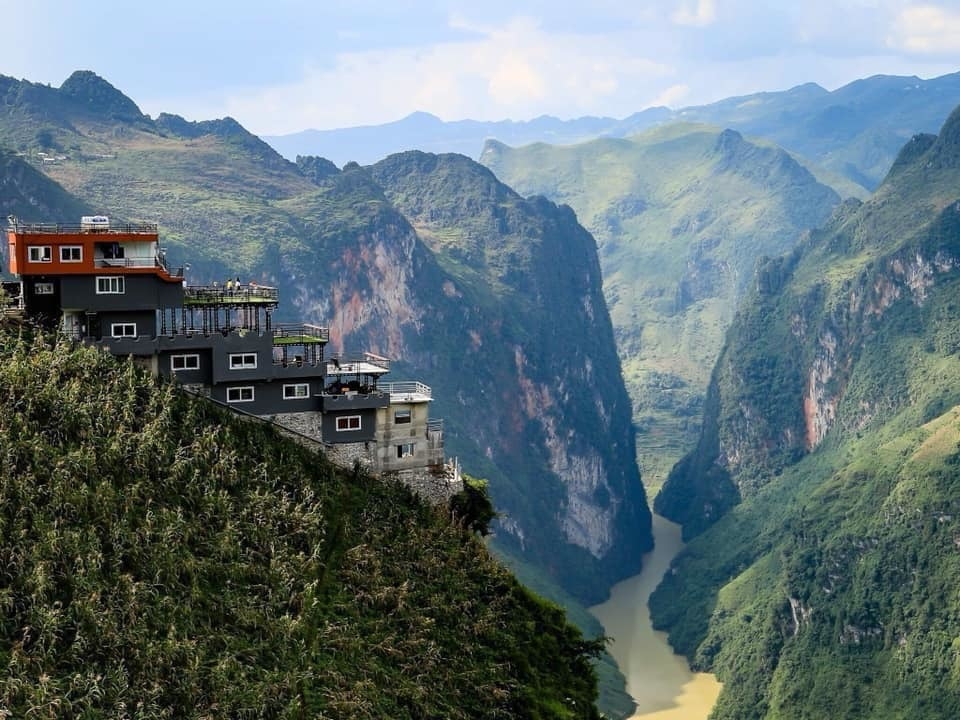 Bị nghi là chủ thực sự Mã Pí Lèng Panorama, nguyên GĐ công viên địa chất nói gì? bi nghi la chu thuc su ma pi leng panorama nguyen gd cong vien dia chat noi gi