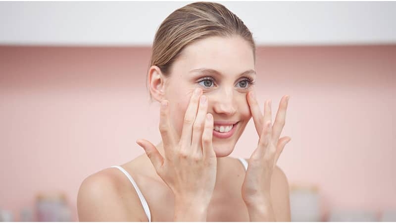 Các bước chăm sóc da của người Nhật Bản cho làn da căng mịn, tràn sức sống cac buoc cham soc da cua nguoi nhat ban cho lan da cang min tran suc song
