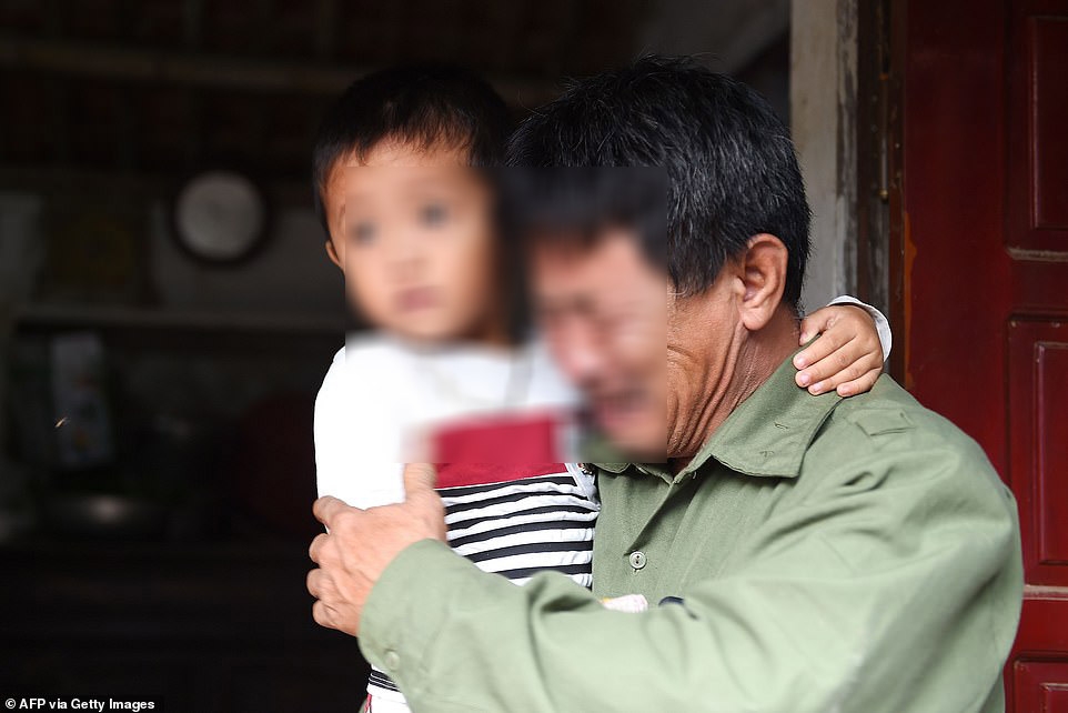 vu 39 nguoi chet o anh nhieu gia dinh lap ban tho phung vieng