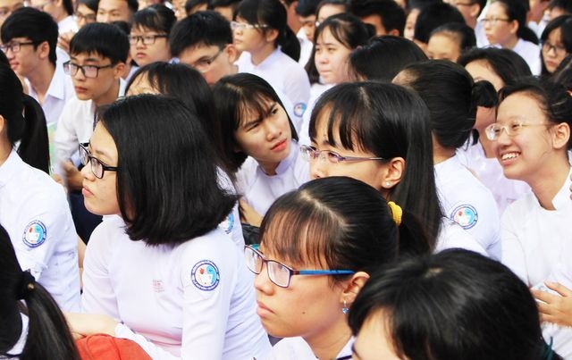 Học sinh, sinh viên Khánh Hoà được nghỉ học 2 ngày tránh bão số 5 hoc sinh sinh vien khanh hoa duoc nghi hoc 2 ngay tranh bao so 5