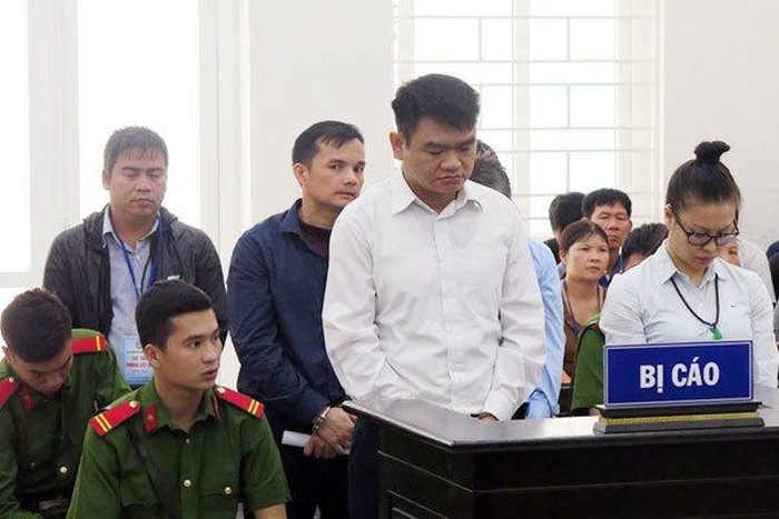 Hà Nội xét xử hàng loạt giám đốc, chủ tịch lừa đảo gần 400 tỷ đồng ha noi xet xu hang loat giam doc chu tich lua dao gan 400 ty dong