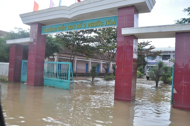 Bão số 6 mạnh nhất từ đầu năm, học sinh tỉnh nào được nghỉ học? bao so 6 giat cap 14 15 hoc sinh cac tinh nao duoc nghi hoc