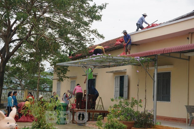 Miền Trung căng mình chống bão số 6 dan mien trung cang minh chong bao so 6