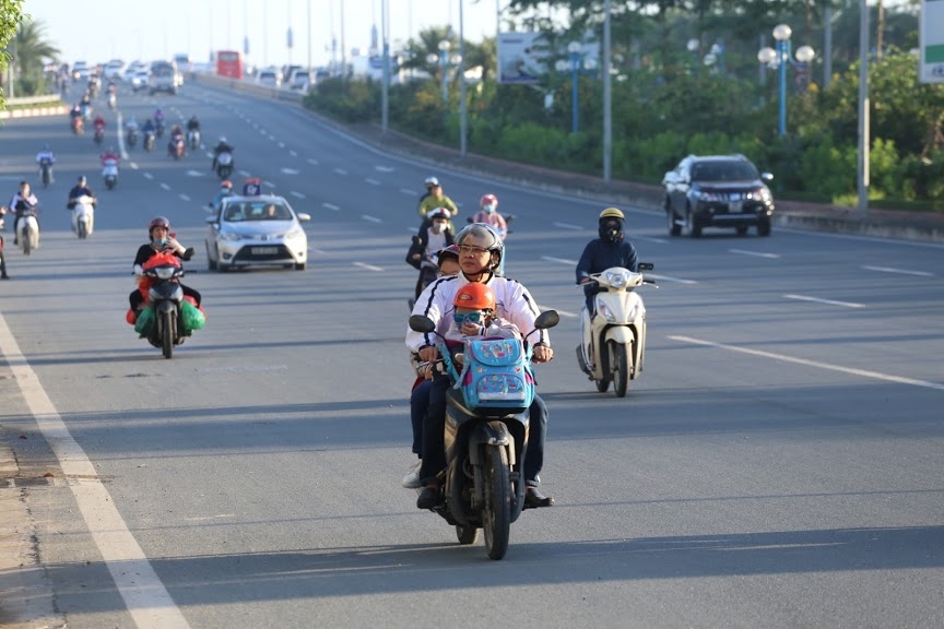 Không khí lạnh tràn về, từ mai Bắc Bộ và Bắc Trung Bộ trời rét, có mưa rào khong khi lanh tran ve tu mai bac bo va bac trung bo troi ret co mua rao