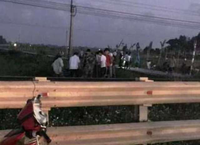 Thầy giáo bị tàu hỏa tông tử vong ở Thanh Hóa thanh hoa sat ngay 2011 thay giao bi tau hoa tong tu vong