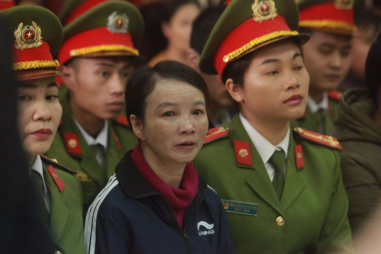 Mẹ nữ sinh giao gà vẫn chối tội, kêu oan bi chi dich danh tai toa me nu sinh giao ga van choi toi keu oan