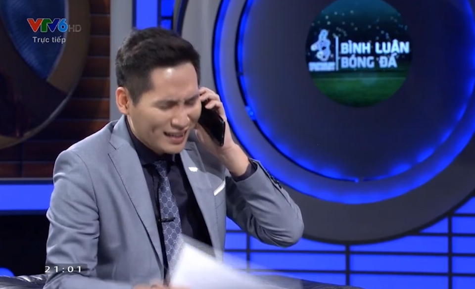 BTV Quốc Khánh mượn Văn Lâm “đá xoáy” Bùi Tiến Dũng khiến fan phẫn nộ btv quoc khanh muon van lam da xoay bui tien dung khien fan phan no