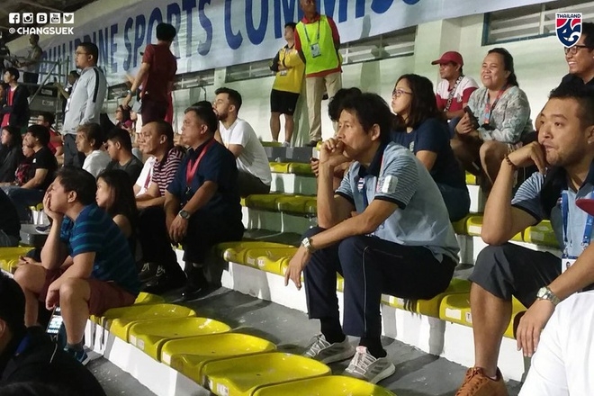HLV U22 Thái Lan Nishino đăm chiêu quan sát U22 Việt Nam hạ Indonesia hlv u22 thai lan nishino dam chieu quan sat u22 viet nam ha indonesia