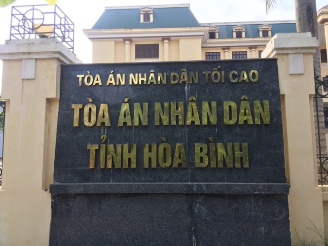 Hòa Bình: Đình chỉ công tác Chánh văn phòng TAND huyện trốn truy nã 26 năm hoa binh dinh chi cong tac chanh van phong tand huyen tron truy na 26 nam