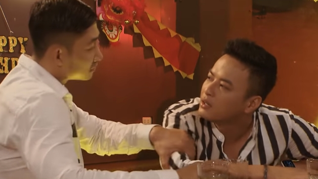 hoa hong tren nguc trai tap 38 khang phat hien san co thai voi minh