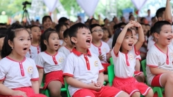 vien dinh duong quoc gia bo sung 21 vi chat vao sua hoc duong hoan toan khach quan khoa hoc
