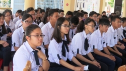 ha noi 3000 hoc sinh lop 9 phai thi lai mon toan vi diem duoi trung binh