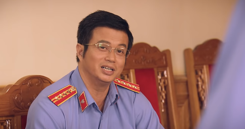 Sinh tử tập 28 VTV1: Mai Hồng Vũ chi 1 tỷ tặng quà sinh nhật con thứ trưởng sinh tu tap 28 vtv1 mai hong vu chi 1 ty tang qua sinh nhat con thu truong