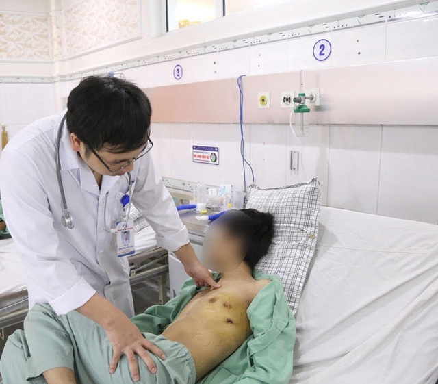 Hút thuốc lá 5 năm, thanh niên 23 tuổi bị máu tràn vào khoang phổi hut thuoc la 5 nam thanh nien 23 tuoi bi mau tran vao khoang phoi