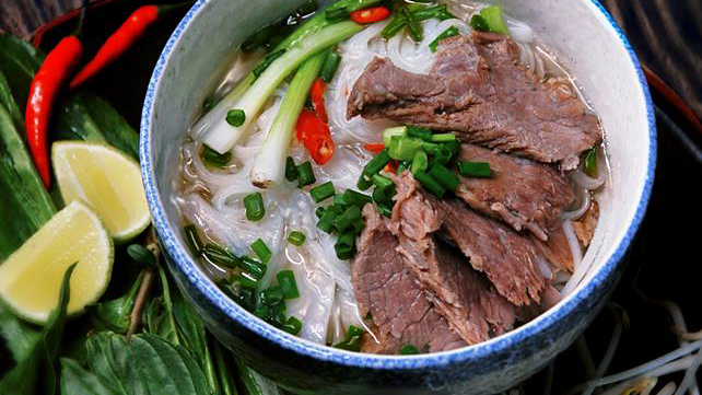 5 món mỳ, bún ăn sáng hấp dẫn trong mùa dịch Covid-19 5 mon my bun an sang hap dan trong mua dich covid