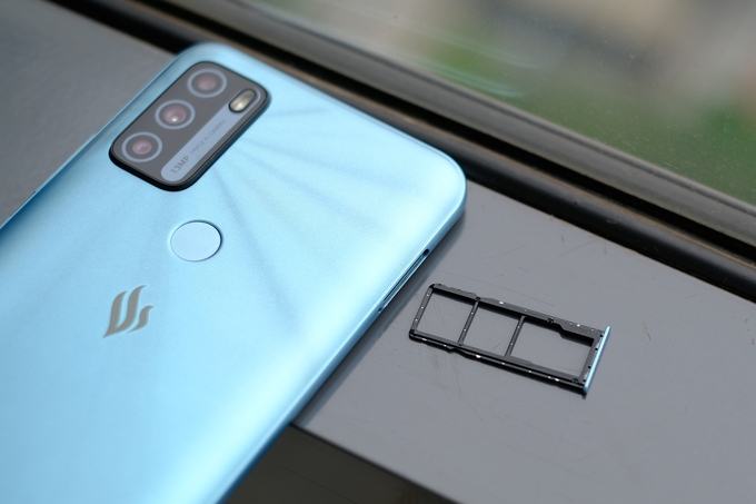 VinGroup's smartphones on the hunt before production halts VinGroup's smartphones on the hunt before production halts