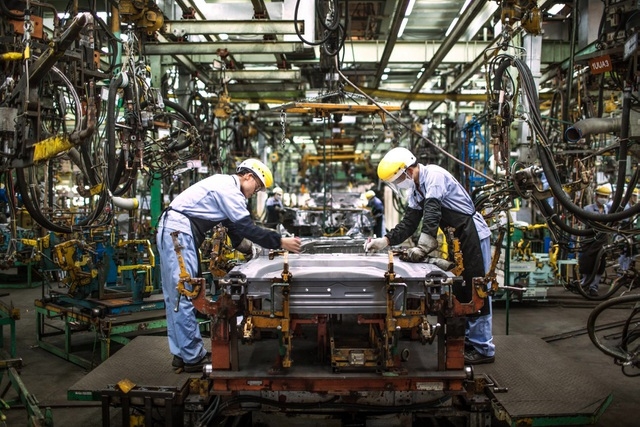 Experts: Vietnam’s economy continues to be hit by Covid-19 Experts: Vietnam’s economy continues to be hit by Covid-19