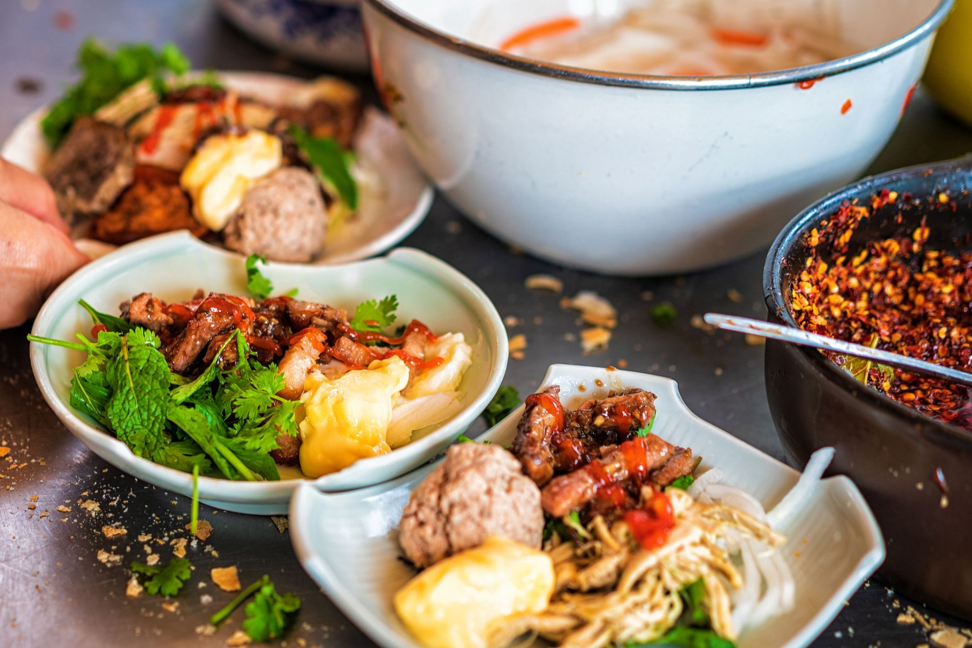 American Youtuber recommends three must-try dishes in Da Lat American Youtuber recommends three must-try dishes in Da Lat