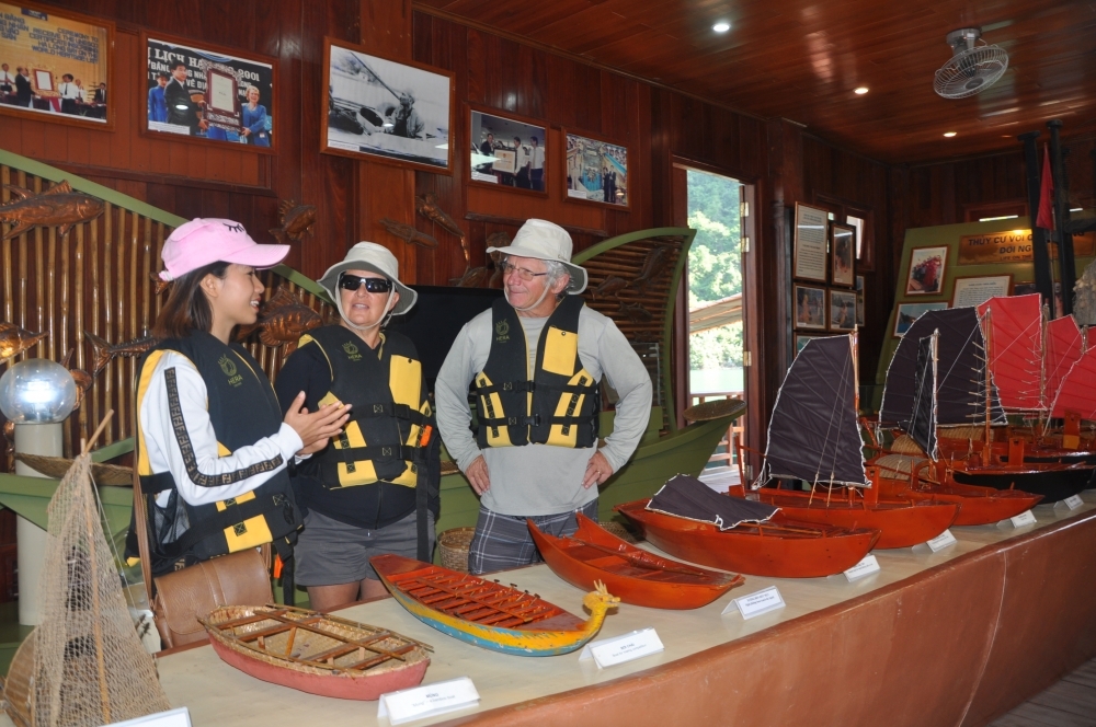 Cua Van Fishing Village cultural center, an attractive destination for foreign visitors. Photo Vietnam Economic Times Cua Van Fishing Village cultural center, an attractive destination for foreign visitors. Photo Vietnam Economic Times