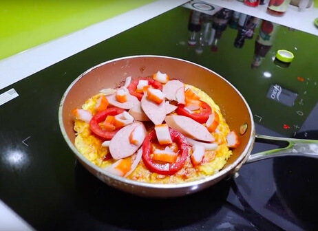 How to Turn Instant Noodles Into Tasty Pizza: Quick and Easy Recipe for Lockdown Living How to Turn Instant Noodles Into Tasty Pizza: Quick and Easy Recipe for Lockdown Living
