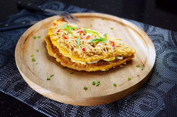 How to Turn Instant Noodles Into Tasty Pizza: Quick and Easy Recipe for Lockdown Living How to Turn Instant Noodles Into Tasty Pizza: Quick and Easy Recipe for Lockdown Living