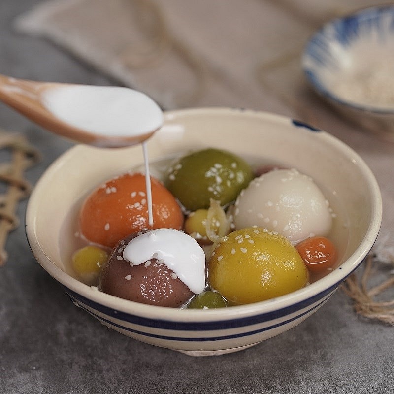 How To Make Colorful Floating Rice-Ball Pudding How To Make Colorful Floating Rice-Ball Pudding