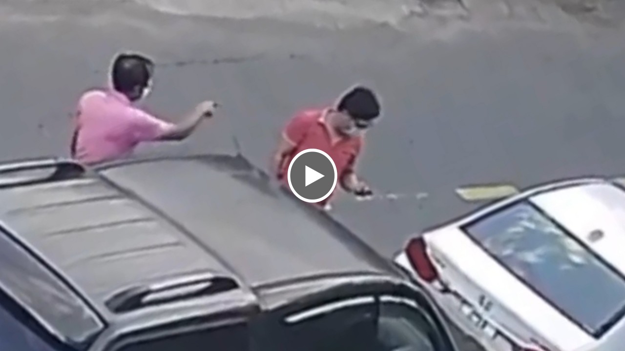 Tài xế bán tải giải quyết tai nạn bằng Tài xế bán tải giải quyết tai nạn bằng