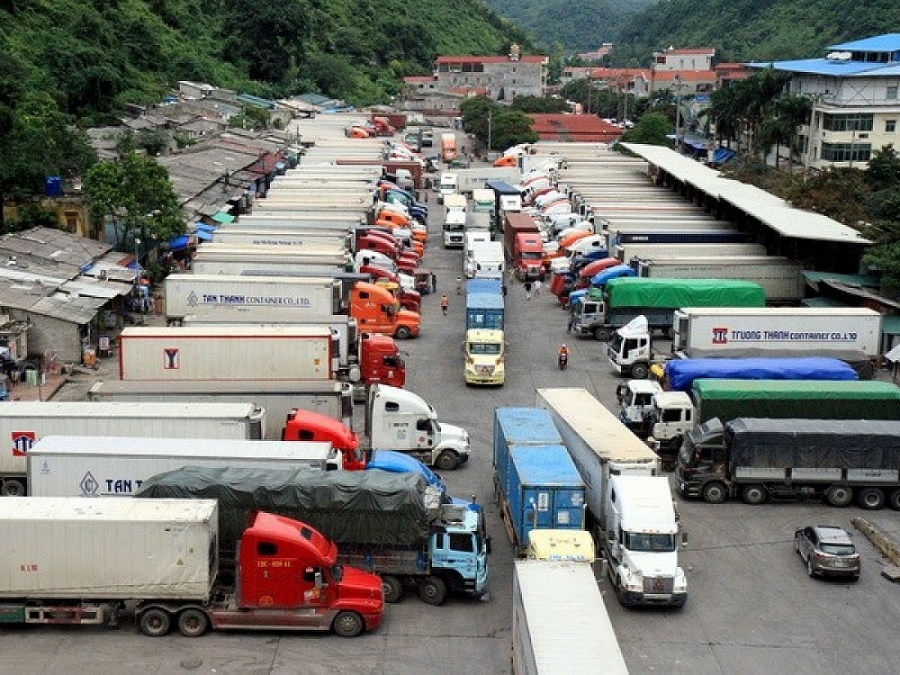 Lập "vùng xanh" tập kết hàng hóa nông sản tại biên giới