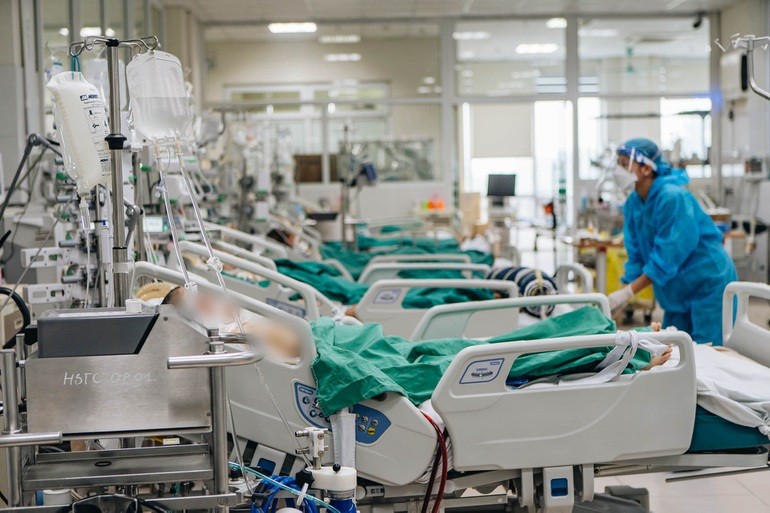 Những người "quên mình" phục vụ Tết cổ truyền Những người "quên mình" phục vụ Tết cổ truyền