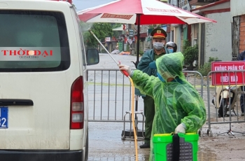 Lấy mẫu xét nghiệm 60.000 công nhân huyện Cẩm Giàng