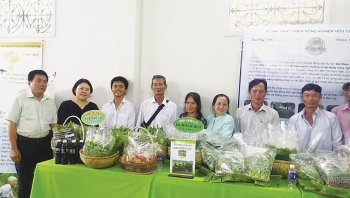 Người phụ nữ Nhật hơn 20 năm lăn lộn với nông dân Việt
