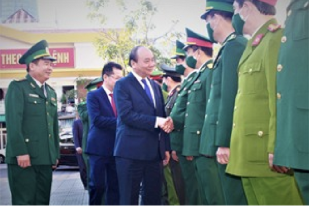 Thủ tướng Nguyễn Xuân Phúc chúc Tết các đơn vị lực lượng vũ trang TP. Đà Nẵng Thủ tướng Nguyễn Xuân Phúc chúc Tết các đơn vị lực lượng vũ trang TP. Đà Nẵng