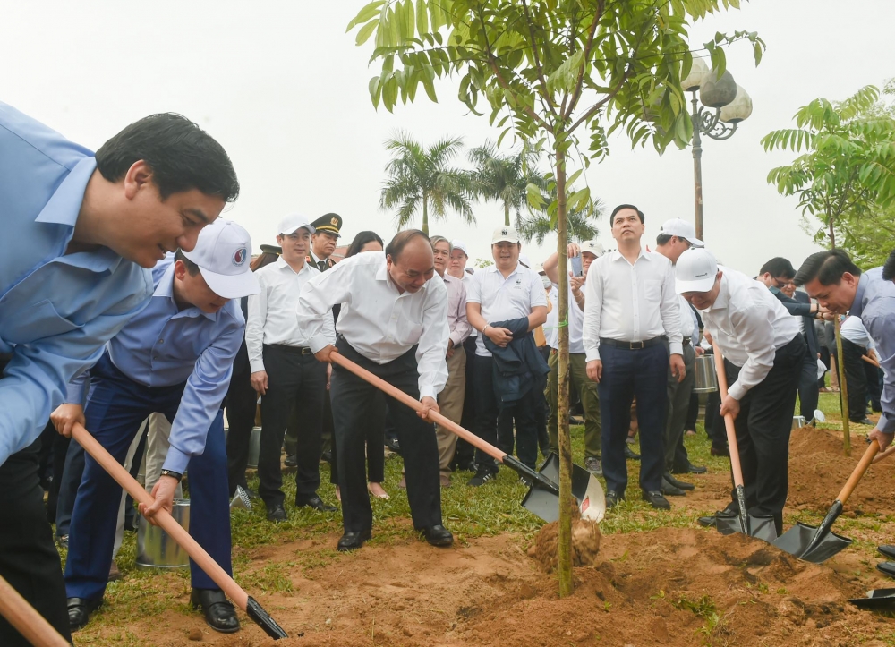 Chùm ảnh: Thủ tướng dự Lễ hưởng ứng chương trình trồng 1 tỷ cây xanh Chùm ảnh: Thủ tướng dự Lễ hưởng ứng chương trình trồng 1 tỷ cây xanh