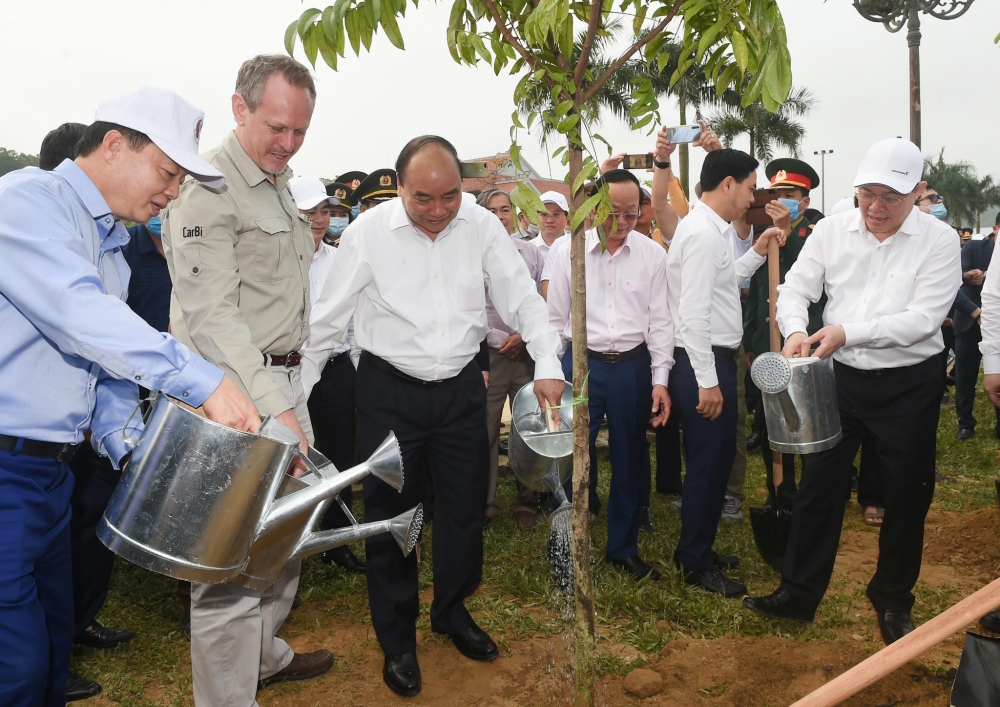 Chùm ảnh: Thủ tướng dự Lễ hưởng ứng chương trình trồng 1 tỷ cây xanh Chùm ảnh: Thủ tướng dự Lễ hưởng ứng chương trình trồng 1 tỷ cây xanh