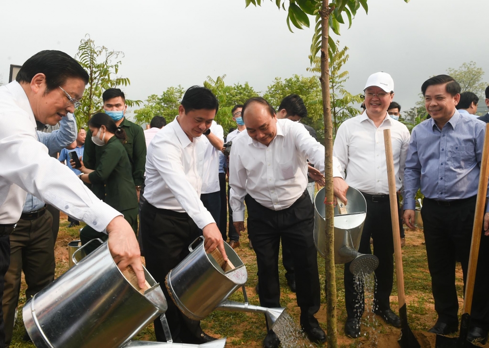 Chùm ảnh: Thủ tướng dự Lễ hưởng ứng chương trình trồng 1 tỷ cây xanh Chùm ảnh: Thủ tướng dự Lễ hưởng ứng chương trình trồng 1 tỷ cây xanh