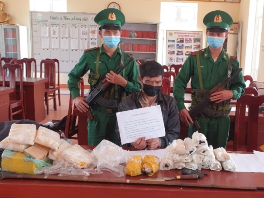 Thủ tướng Chính phủ Nguyễn Xuân Phúc gửi thư khen các lực lượng phá án ma túy Thủ tướng Chính phủ Nguyễn Xuân Phúc gửi thư khen các lực lượng phá án ma túy
