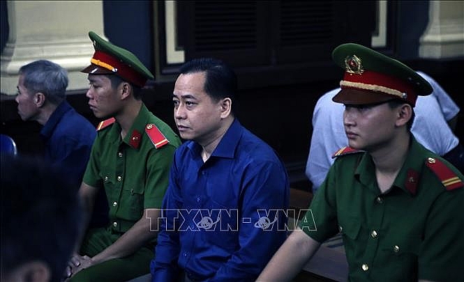 Hoãn phiên tòa phúc thẩm vụ Vũ “nhôm” trong đại án Đông Á phien toa phuc tham vu nhom trong dai an dong a hoan phien xet xu