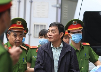 Sáng 12/4, Toà án nhân dân Hà Nội đang xét xử "đại án" Gang thép Thái Nguyên Sáng 12/4, Toà án nhân dân Hà Nội đang xét xử "đại án" Gang thép Thái Nguyên