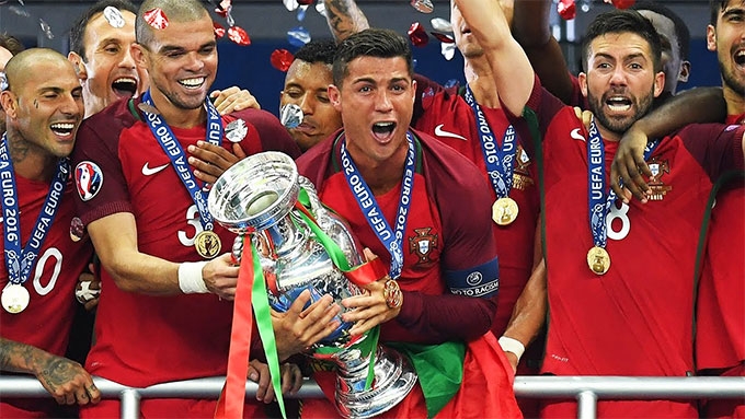 Khán giả sẽ được phép tới sân xem EURO 2021? Khán giả sẽ được phép tới sân xem EURO 2021?