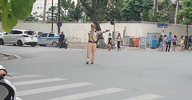 Phân luồng giao thông phục vụ Lễ Quốc tang Nguyên Chủ tịch nước Lê Đức Anh phan luong giao thong phuc vu le quoc tang nguyen chu tich nuoc le duc anh